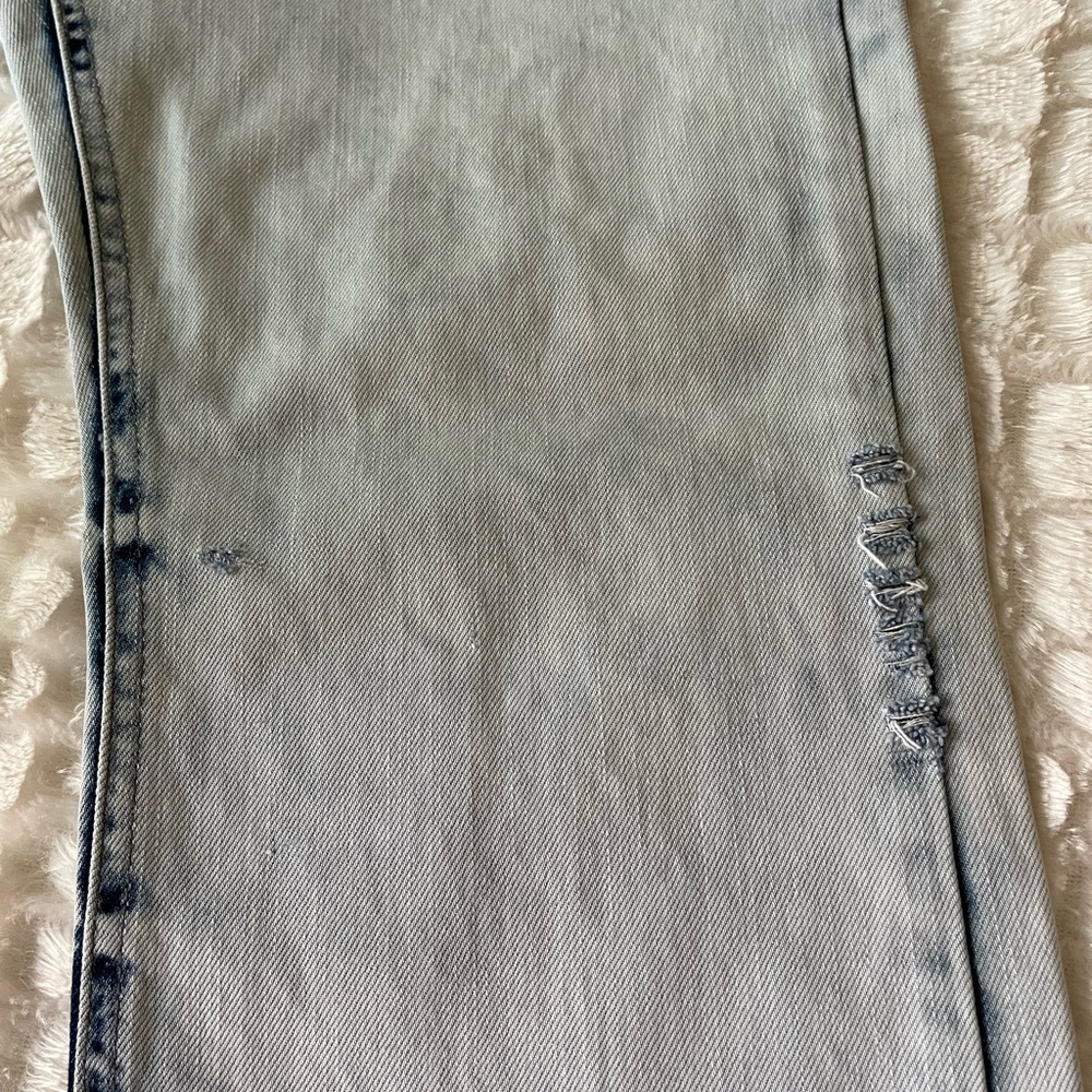 I.N.C International, Men’s pre-owned blue washed distressed jeans W34XL32. - Picture 6 of 14